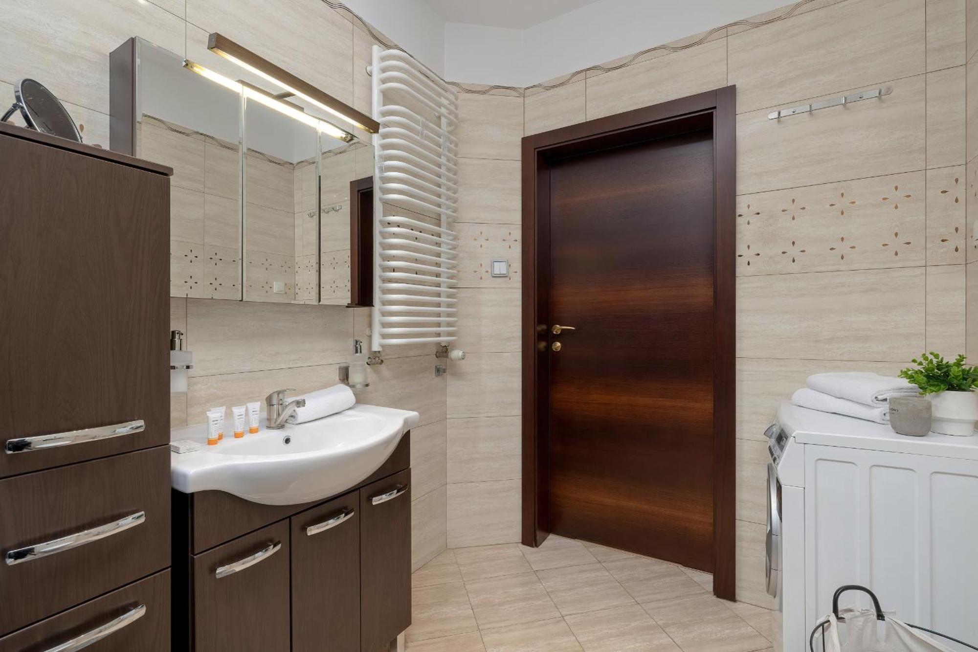 Bulwary Wislane Krakow Apartament Ludwinowska Przy Forum By Noclegi Renters Zewnętrze zdjęcie